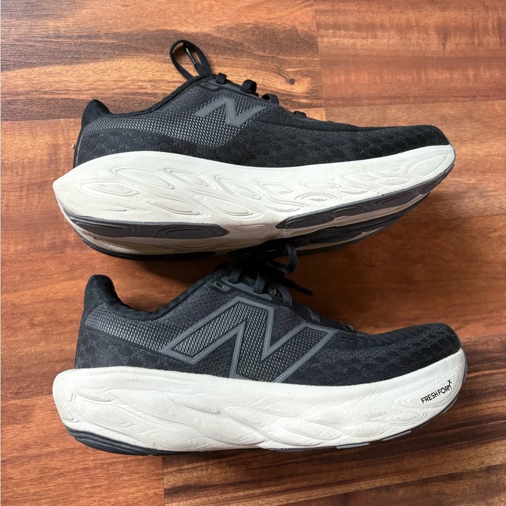 New Balance 1080 - Picture 2 of 6